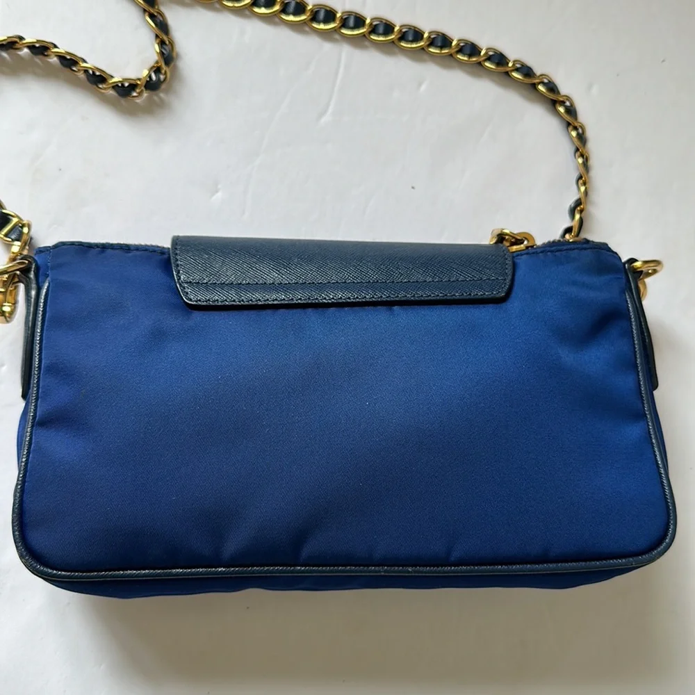 Prada bag - Picture 6 of 16